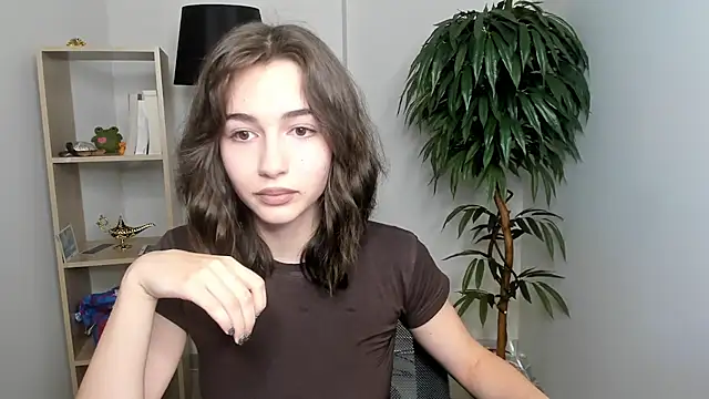 LettySlovacek online show from 09/23/25, 11:06