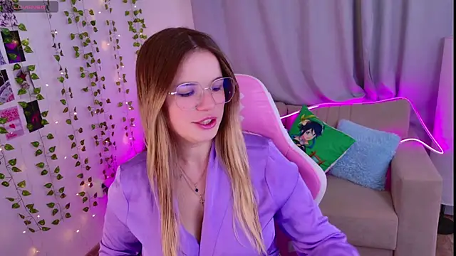 KellyHayden online show from 02/06/26, 12:23