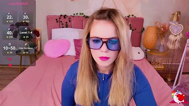 KellyHayden online show from 09/28/25, 10:33