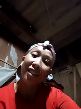 Snapshot of vtmbae chatting on 09/23/25, 01:34 vtmbae online show from 09/23/25, 01:34