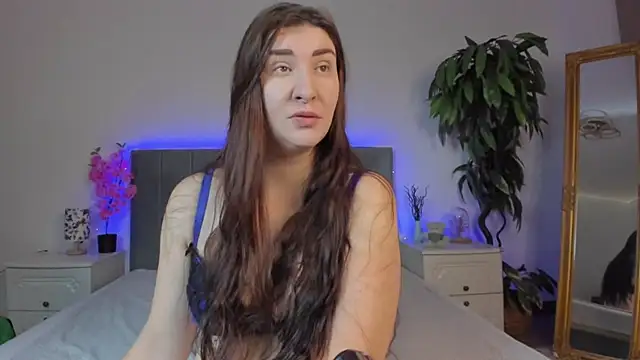 TrishaDarks online show from 11/19/25, 07:41