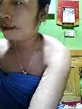 Snapshot of Mai4568 chatting on 10/02/25, 12:41 Mai4568 online show from 10/02/25, 12:41