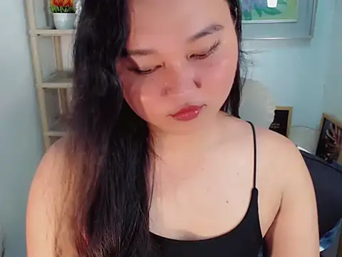 Eyes-on-me online show from 06/18/26, 06:56