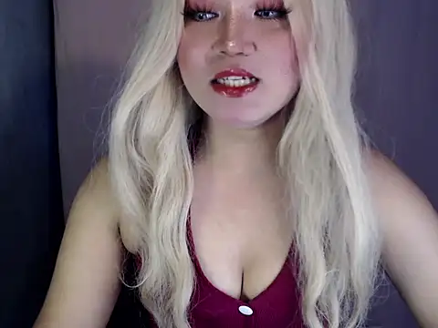 Eyes-on-me online show from 03/16/26, 06:10