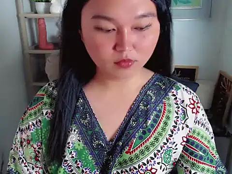 Eyes-on-me online show from 06/17/26, 06:13
