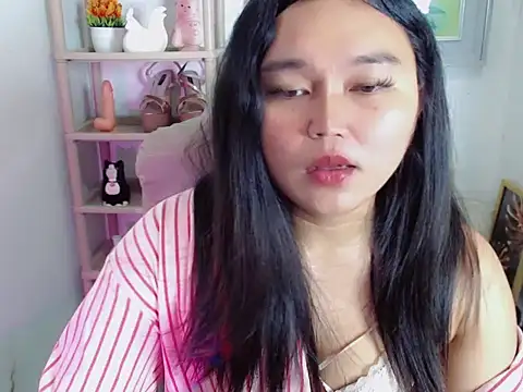 Eyes-on-me online show from 06/11/26, 02:53