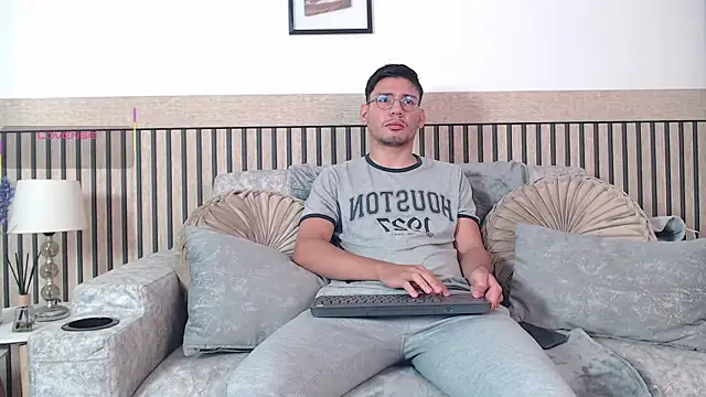 Snapshot of marcuswildx chatting on 01/07/26, 02:55 marcuswildx online show from 01/07/26, 02:55