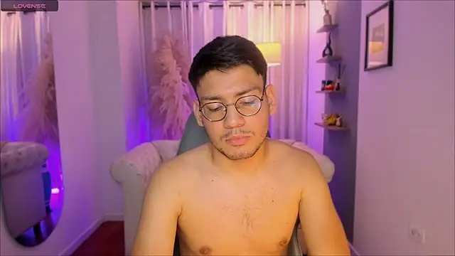 Snapshot of marcuswildx chatting on 12/16/25, 10:25 marcuswildx online show from 12/16/25, 10:25