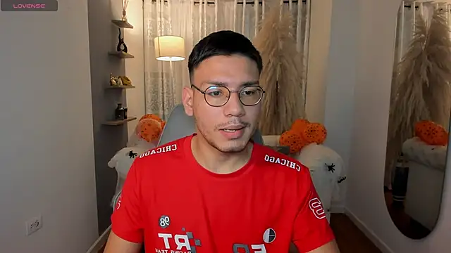 Snapshot of marcuswildx chatting on 10/07/25, 11:44 marcuswildx online show from 10/07/25, 11:44