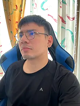 Snapshot of marcuswildx chatting on 12/03/25, 03:11 marcuswildx online show from 12/03/25, 03:11