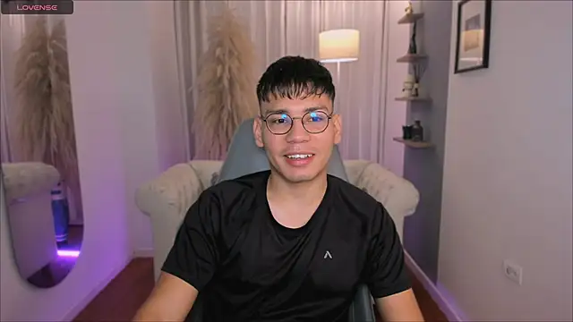 Snapshot of marcuswildx chatting on 01/11/26, 11:28 marcuswildx online show from 01/11/26, 11:28