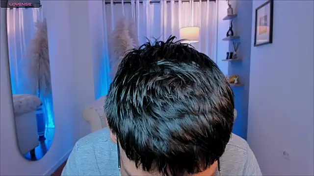 Snapshot of marcuswildx chatting on 11/21/25, 02:05 marcuswildx online show from 11/21/25, 02:05