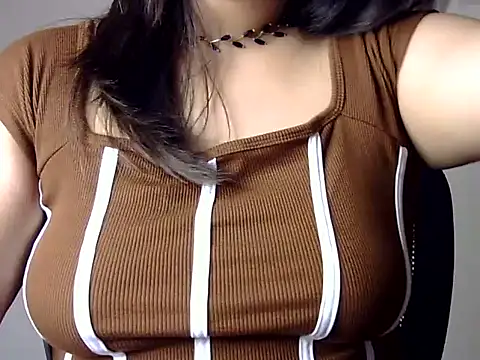 Aaliya02 online show from 11/13/25, 07:51