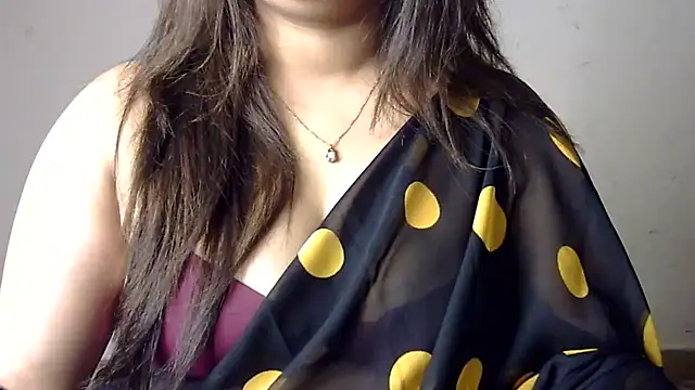 Snapshot of Aaliya02 chatting on 07/15/26, 11:12 Aaliya02 online show from 07/15/26, 11:12