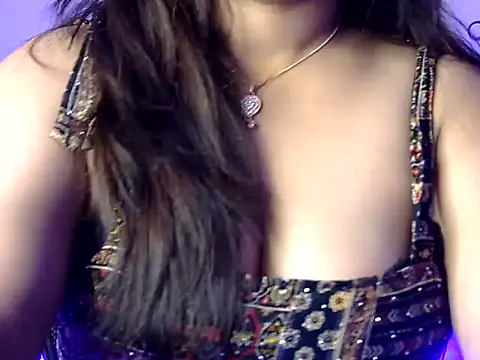 Aaliya02 online show from 04/23/26, 10:11