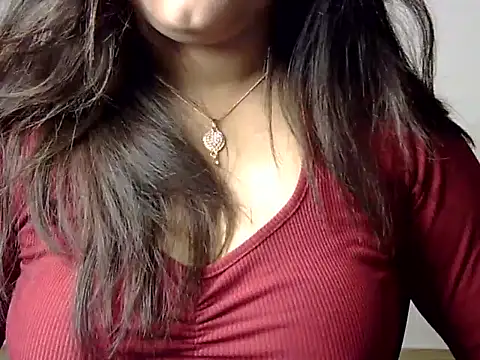 Snapshot of Aaliya02 chatting on 06/07/26, 01:22 Aaliya02 online show from 06/07/26, 01:22