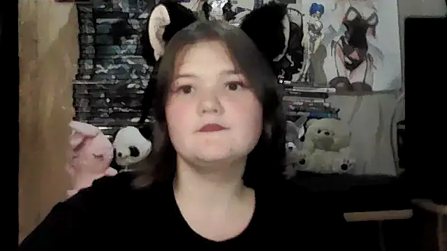 Snapshot of Noir_Shiro chatting on 10/29/25, 04:17 Noir Shiro online show from 10/29/25, 04:17