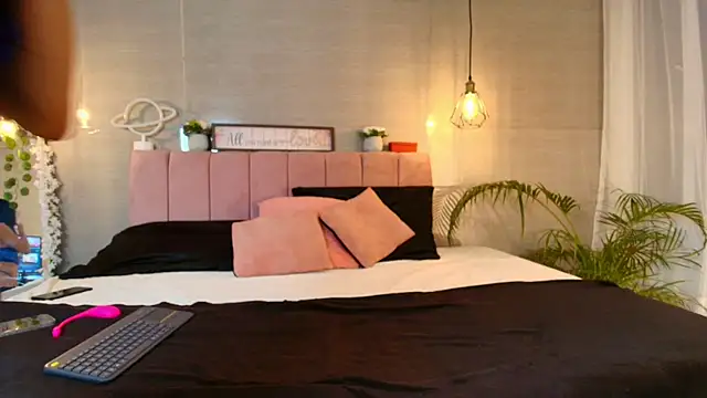 eimi rosse18 online show from 10/21/25, 12:26