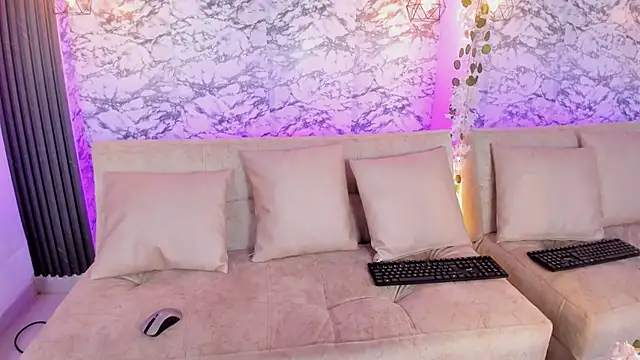 eimi rosse18 online show from 11/19/25, 12:38