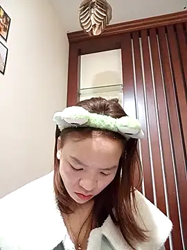    Dorry02    online show from 12/17/25, 06:18