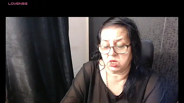 Snapshot of MissSanjanne chatting on 12/05/25, 05:00 MissSanjanne online show from 12/05/25, 05:00