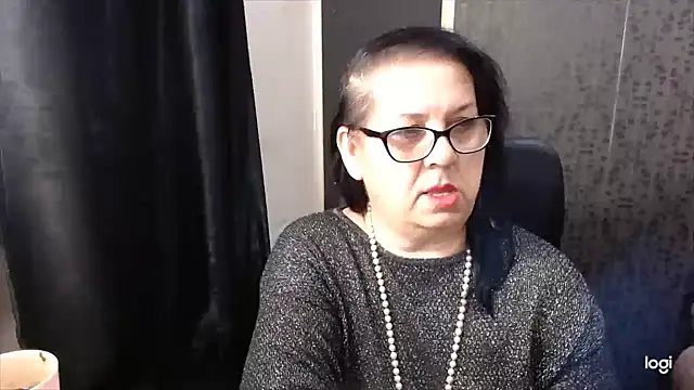 Snapshot of MissSanjanne chatting on 10/17/25, 02:15 MissSanjanne online show from 10/17/25, 02:15