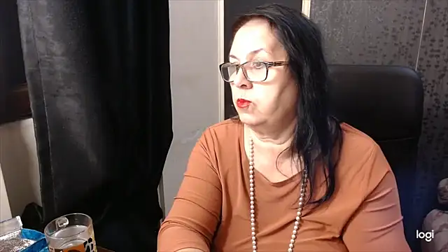 Snapshot of MissSanjanne chatting on 11/22/25, 12:54 MissSanjanne online show from 11/22/25, 12:54