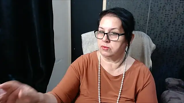 Snapshot of MissSanjanne chatting on 03/05/25, 02:57 MissSanjanne online show from 03/05/25, 02:57