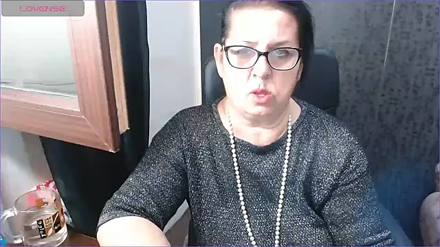 Snapshot of MissSanjanne chatting on 09/16/25, 08:10 MissSanjanne online show from 09/16/25, 08:10