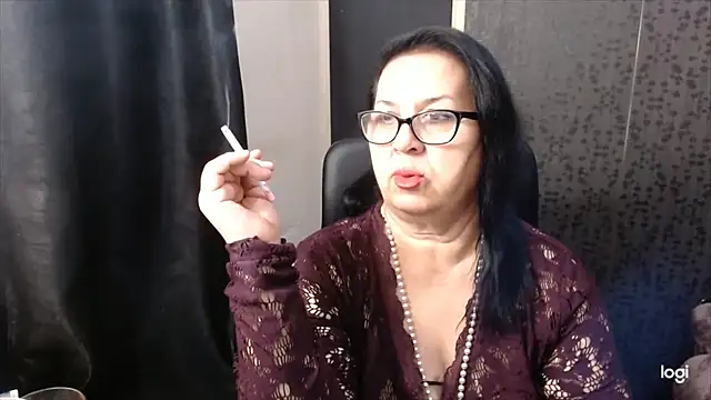 Snapshot of MissSanjanne chatting on 10/18/25, 03:52 MissSanjanne online show from 10/18/25, 03:52