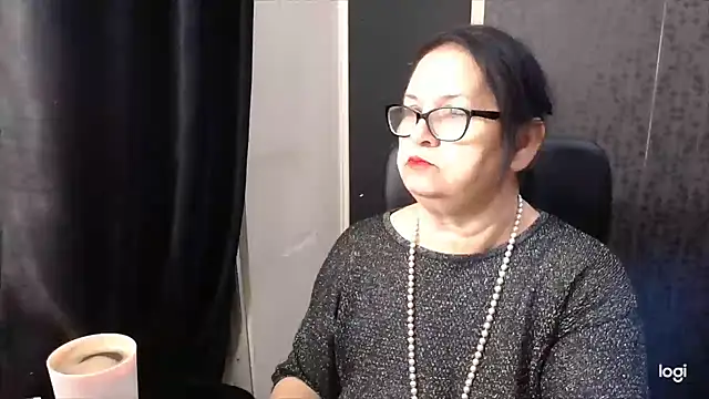 Snapshot of MissSanjanne chatting on 11/07/25, 07:18 MissSanjanne online show from 11/07/25, 07:18