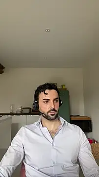 Snapshot of eauminerale chatting on 02/19/26, 09:28 eauminerale online show from 02/19/26, 09:28