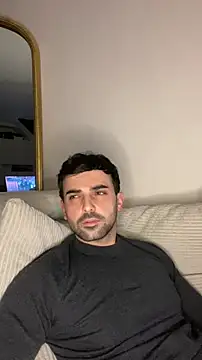 Snapshot of eauminerale chatting on 02/21/26, 11:18 eauminerale online show from 02/21/26, 11:18