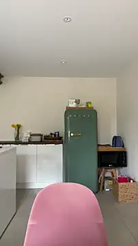 Snapshot of eauminerale chatting on 02/23/26, 09:32 eauminerale online show from 02/23/26, 09:32