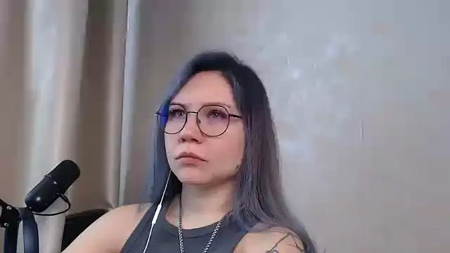 Snapshot of Kyserina chatting on 10/09/25, 10:38 Kyserina online show from 10/09/25, 10:38