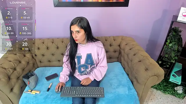 Vhaleria Vega online show from 10/04/25, 01:01