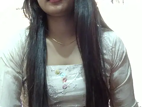 Snapshot of ANAYA_BABEE chatting on 10/17/25, 10:18 ANAYA BABEE online show from 10/17/25, 10:18