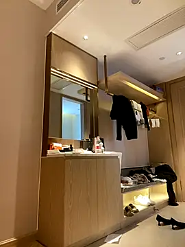 miumiu-66 online show from 09/23/25, 03:41