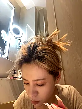 miumiu-66 online show from 11/04/25, 07:39