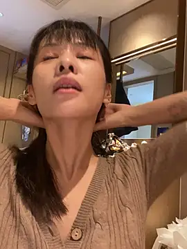 miumiu-66 online show from 03/18/26, 11:59