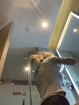 miumiu-66 online show from 02/12/26, 08:25