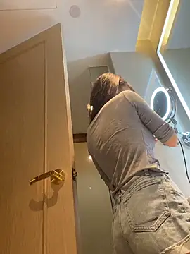 miumiu-66 online show from 04/14/26, 10:37