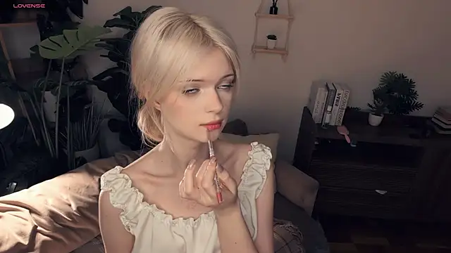 LaureMestler online show from 04/05/26, 08:10