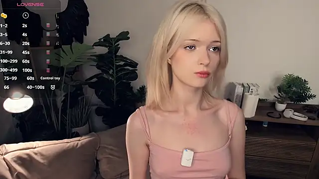 LaureMestler online show from 04/08/26, 09:11