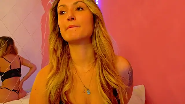 Snapshot of Anaayss_ chatting on 10/10/25, 05:30 Anaayss online show from 10/10/25, 05:30