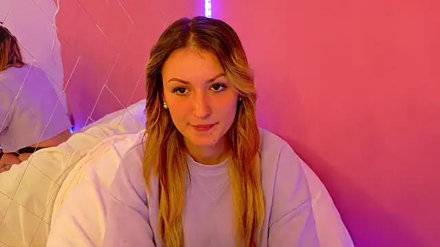 Snapshot of Anaayss_ chatting on 10/01/25, 05:12 Anaayss online show from 10/01/25, 05:12