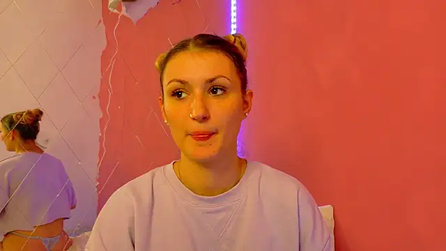 Snapshot of Anaayss_ chatting on 10/23/25, 05:06 Anaayss online show from 10/23/25, 05:06