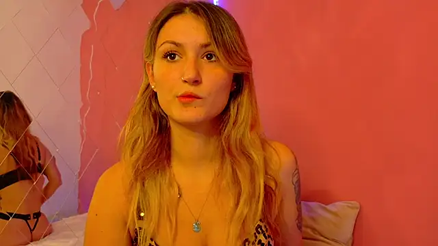 Snapshot of Anaayss_ chatting on 10/21/25, 04:34 Anaayss online show from 10/21/25, 04:34