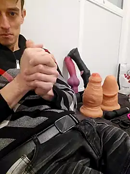 Chrisou73 online show from 02/14/26, 04:18