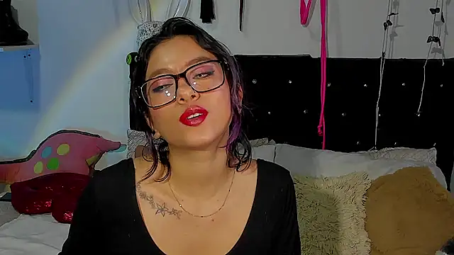 Snapshot of ValeryTatto chatting on 10/17/25, 11:23 ValeryTatto online show from 10/17/25, 11:23